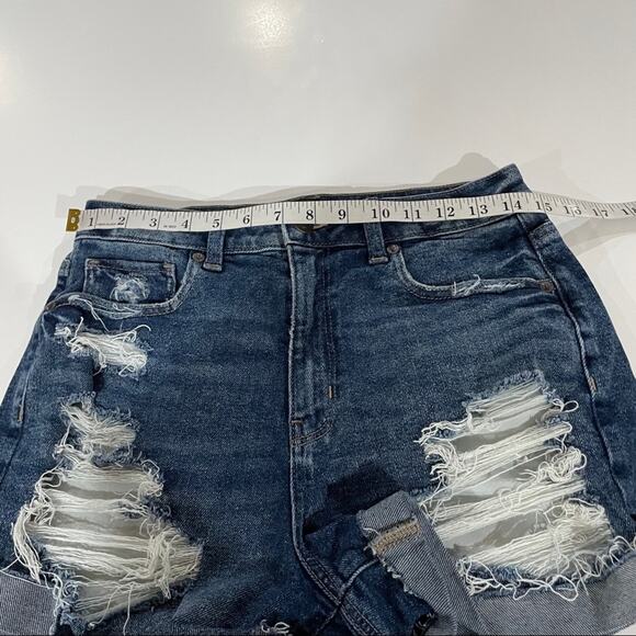 American Eagle High Rise Distressed Dark Wash Mom Denim Jean Shorts Size 6 - Picture 7 of 9